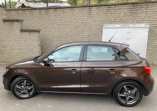Audi A1 cena 43900 przebieg: 88000, rok produkcji 2012 z Szczecin małe 326